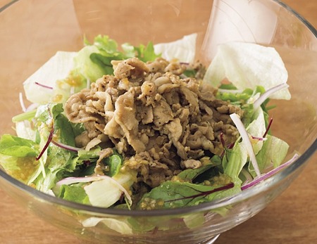 野菜がもりもり食べられる!「焼き肉サラダ」のレシピ