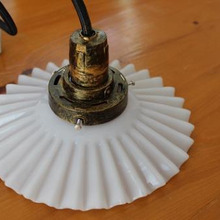 100円アクリル絵の具で黒いプラスチックがアンティークに大変身