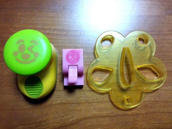 パーツは海苔パンチと抜き型で