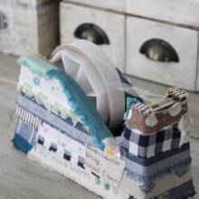 セリアのセロテープ台をハギレでリメイク