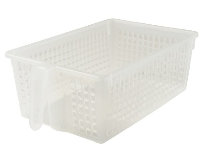 最上段は取っ手つきケースで出し入れ自在