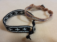 100均ビーズと革紐で作るブレスレット