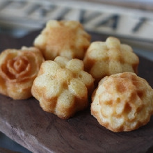 おとなカワイイお花型で焼き菓子を手作り
