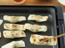 ホットプレートで焼きたい! 小松菜の豚肉ギョーザ