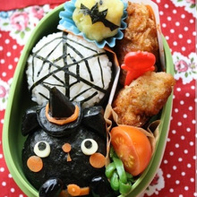少ない材料で!ハロウィンデコおにぎり