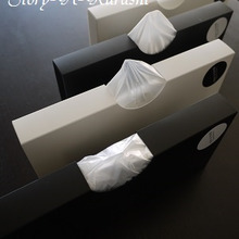 クタクタした素材のゴミ袋を、お行儀よく!?収納