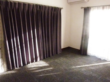 寝室をDIYリフォーム!タイルカーペットでイメージチェンジ!