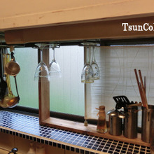 キッチンの窓前の 棚に タイル貼っちゃいました!