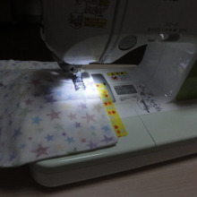 子供の初ミシンにマステでガイドラインを