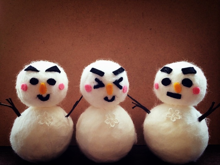 ふわもこ雪だるま フェルト貼るだけ 簡単に手作り出来ます♪