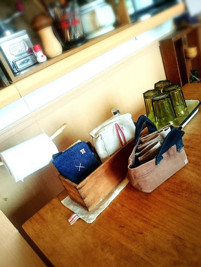 テーブルの隅にいつもスタンバイ