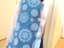 【簡単】ママの服と100均のアイテムでエルサ風ドレスにリメイク