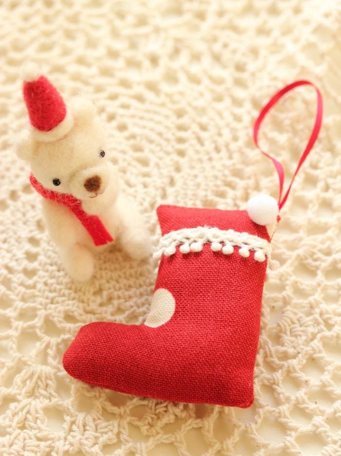 リボンを一緒に縫い付ければオーナメントにも☆