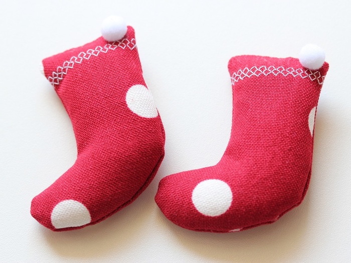 ポイントにポンポンをつけたら完成!