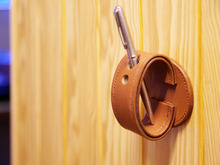 壁にあると便利なヤツ 〜ペン立て〜