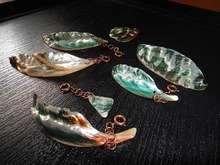 ♡ランチ後、こんなに綺麗に変身!”魔除け”にもなる”アワビの貝殻”キーホルダー♡