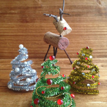 ネイルパーツとモールのツリー