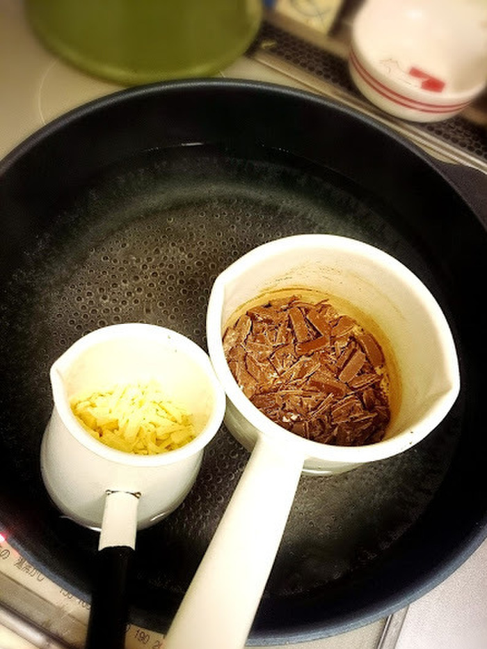 チョコを溶かします