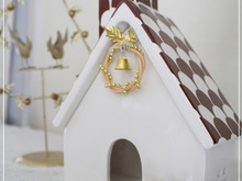 捨てないで!ペットボトルキャップでクリスマス風アレンジ