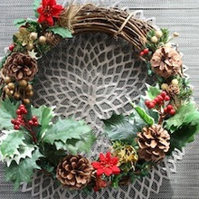 毎年更新している手作りリース!