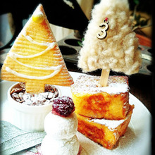 いつものおやつでWAKUWAKUクリスマスプレート