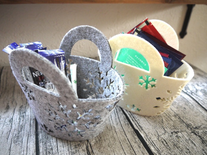 セリアのフェルトバッグもプラスして。