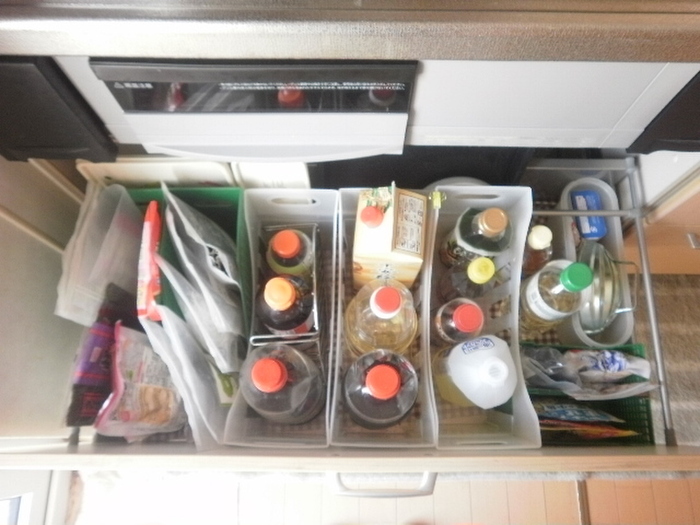 調味料、乾物類は100ファイルボックスに。