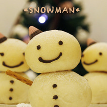 チョコペンで簡単!雪だるまパン⭐︎