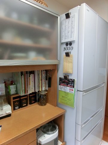 冷蔵庫横は、情報は情報ステーション