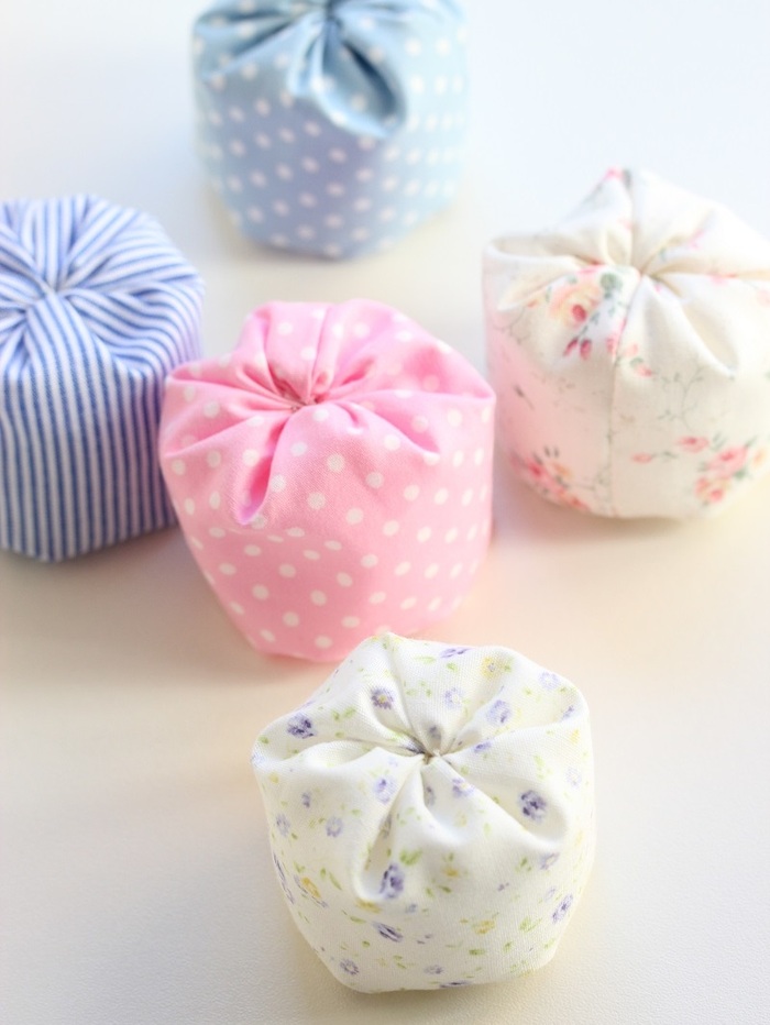 生地は薄めの生地が楽で手になじみます