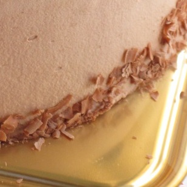 ケーキの裾にチョコレートを付けても