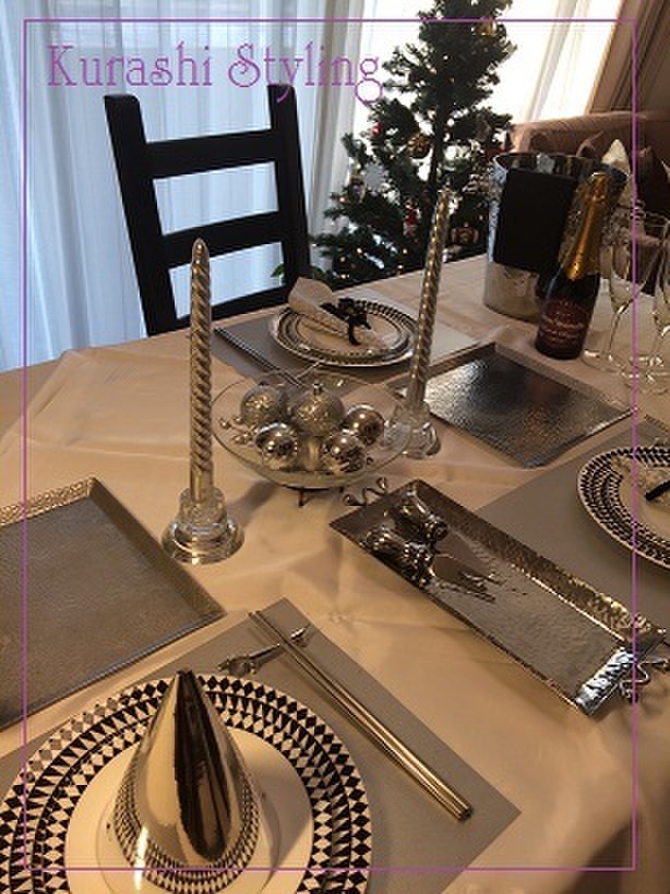 白・グレー・シルバーでまとめてみました