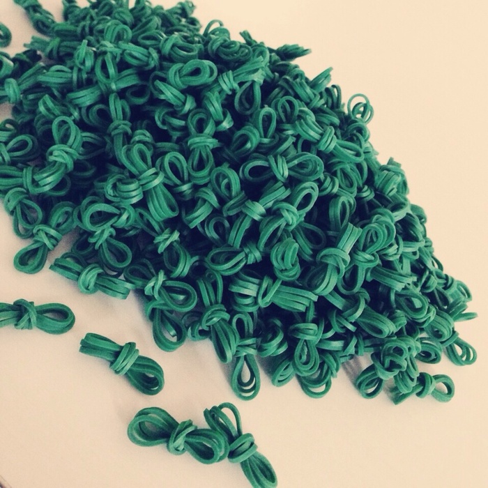 まずはパーツ作り