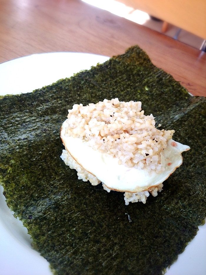 ごはんをのせます