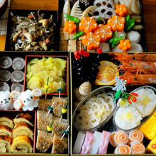 ちょっとの工夫で断然華やか!お節の飾り方