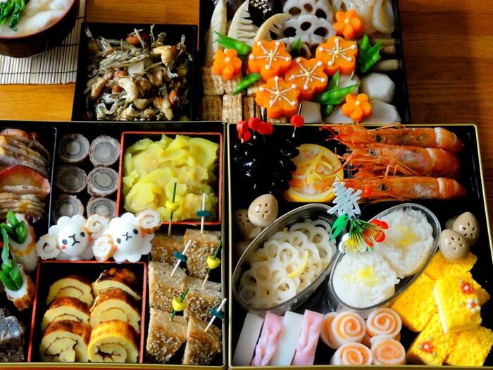 ちょっとの工夫で断然華やか!お節の飾り方