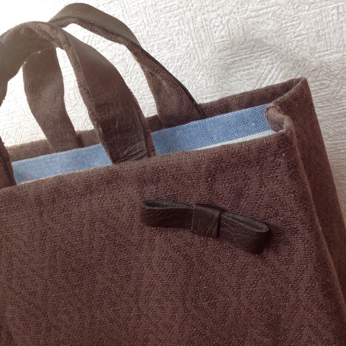 紙袋が激変!布を貼って作る新聞ラック(他にもいろいろ使えそう)