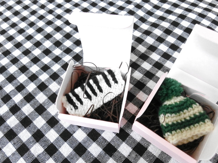 ハンドメイドのブローチもプレゼント