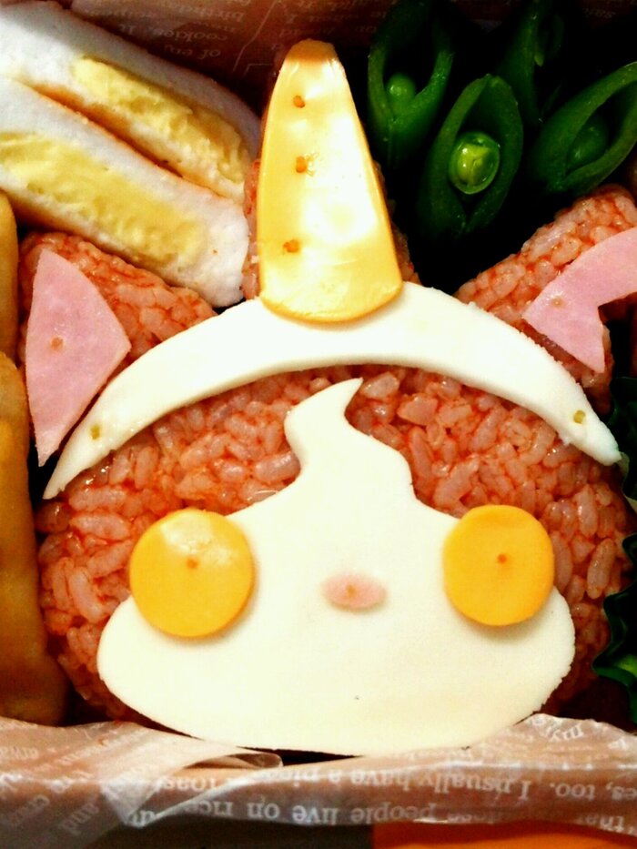 顔のパーツはサラスパで留めて