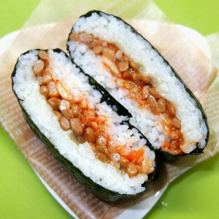 おつまみに最適な おにぎらず!納豆キムチーズ~