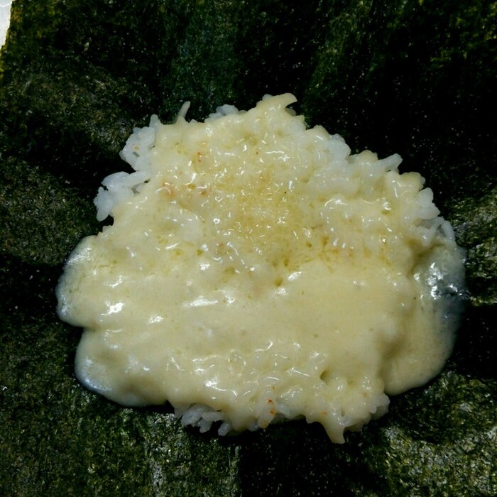 サランラップの上にのりを敷いて
