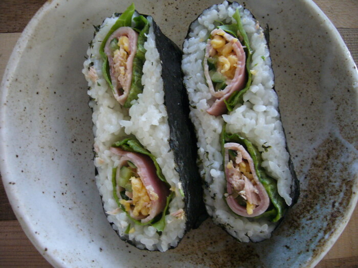 家にある材料で!簡単サラダ巻きおにぎらず