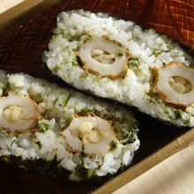 超簡単!揚げ玉入りで磯辺揚げ風、たぬきちくわdeおにぎらず