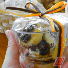 壊れやすいスイーツはカップにラッピング♪