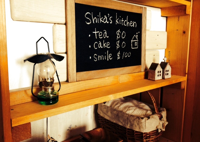 すのこ棚をニッチェ風に♪ちびっ子がいても大丈夫なディスプレイに*