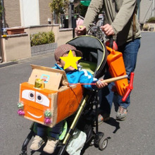 段ボールで♪ベビーカーを消防車に変身!