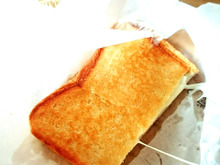 簡単!アイロンと紙袋で出来ちゃうグリルドチーズサンド