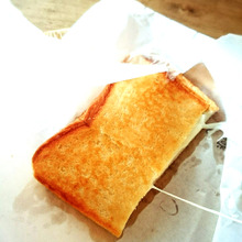 簡単!アイロンと紙袋で出来ちゃうグリルドチーズサンド