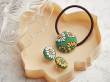 くるみボタンをアレンジ!カラフルアクセサリーを作る方法