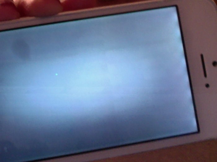 水没させたiPhone(スマホ)を救う方法。無事に直して復活させた対処方法とは。